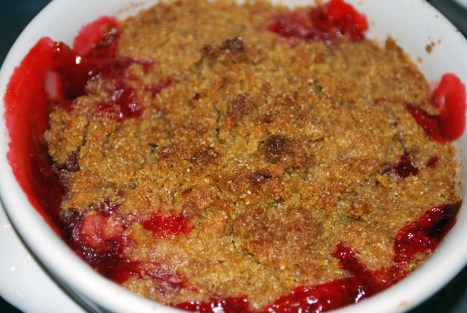 Picture of Individual Strawberry Rhubarb Crisp